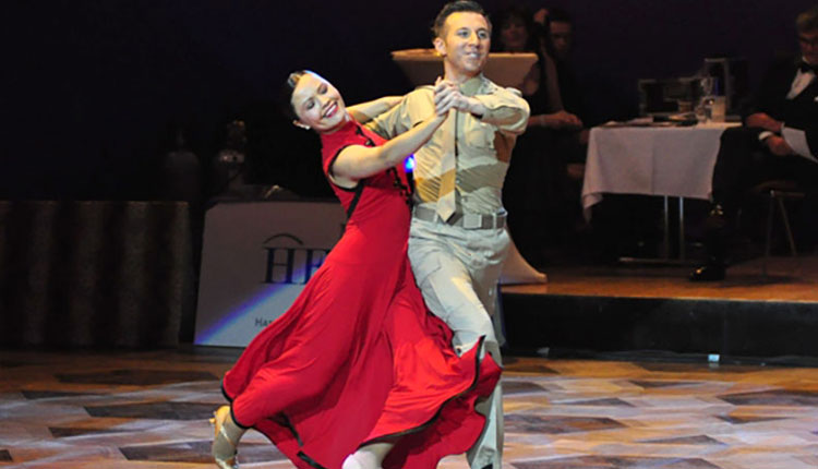 <i>Deutsche Meisterschaft 2012</i><span>der Professionals Kür Standard in Hannover</span>