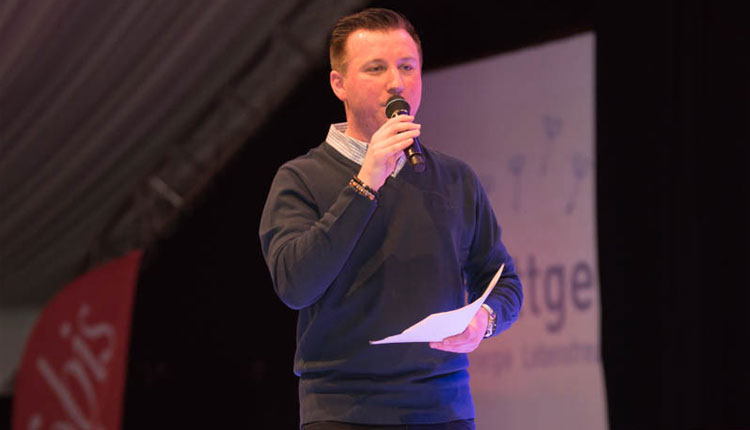 <i>Moderator</i><span>Torsten Schröder</span>