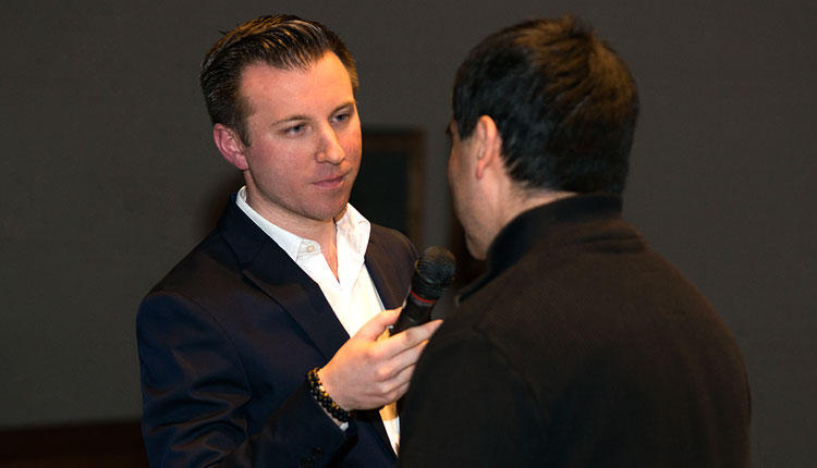 <i>Moderator</i><span>Torsten Schröder</span>